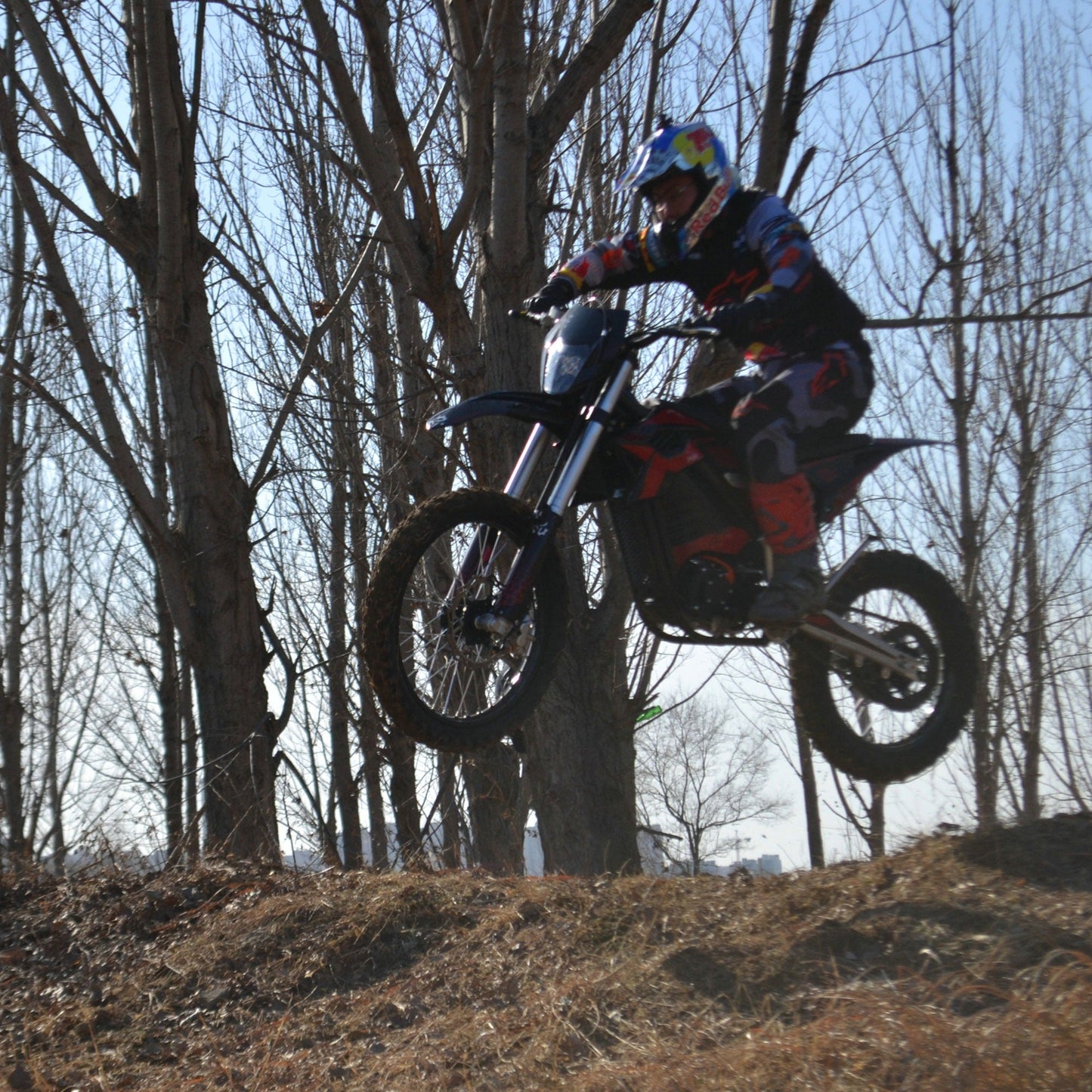 MotoTec Venom 72V 12000W Electric Dirt Bike — 77 MPH High Performance