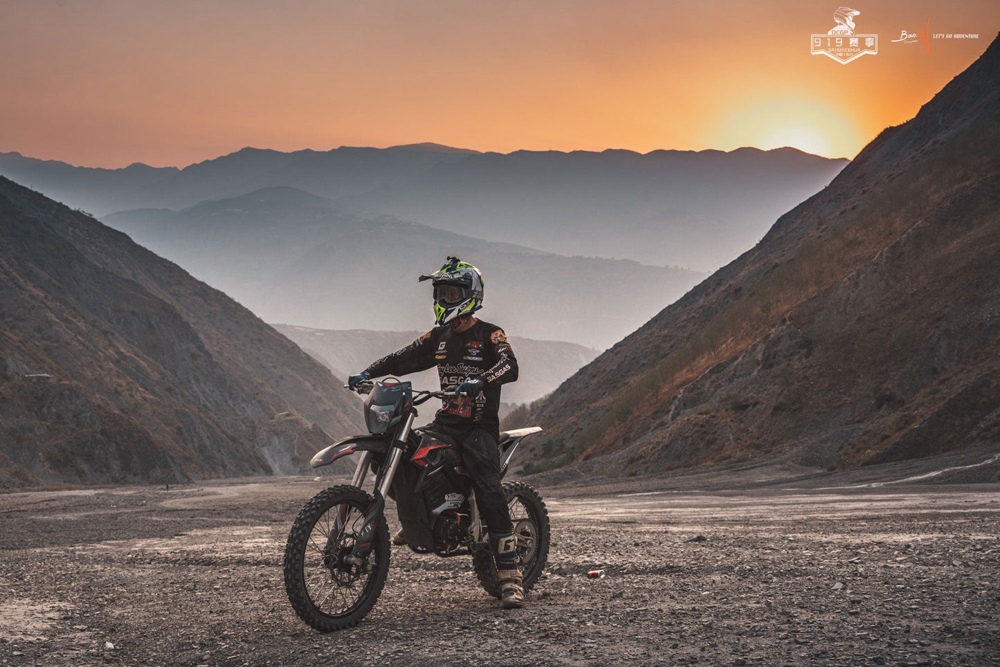 MotoTec Venom 72V 12000W Electric Dirt Bike — 77 MPH High Performance