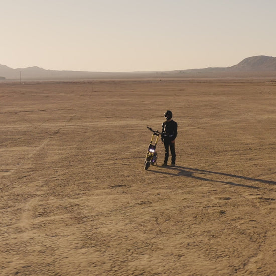 Kaabo King GTR electric scooter demonstration video on desert terrain