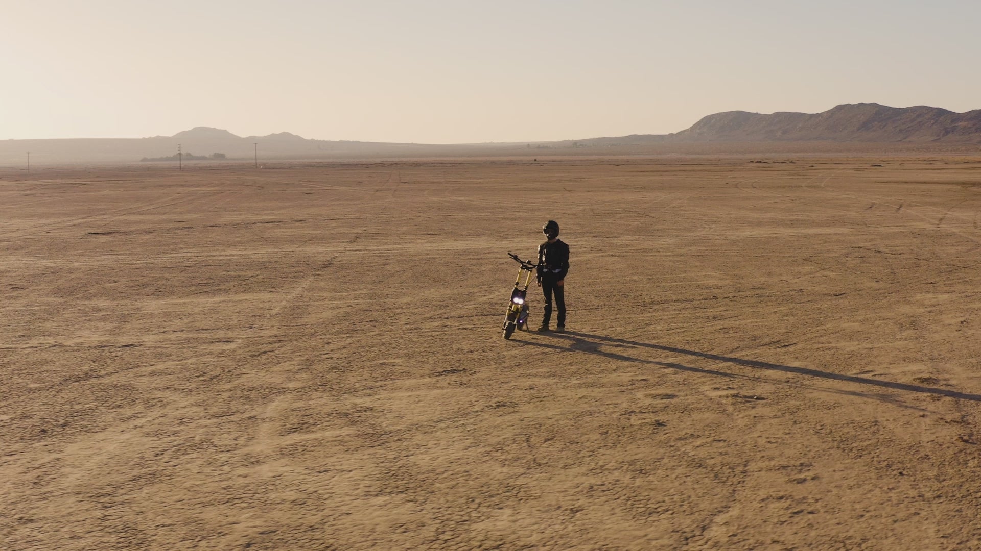 Kaabo King GTR electric scooter demonstration video on desert terrain
