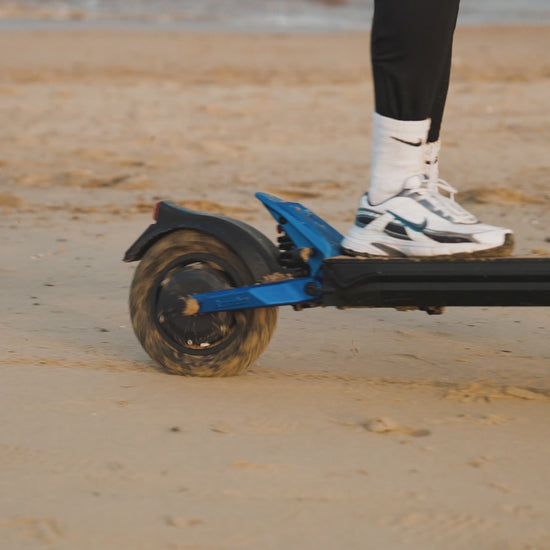 Kaabo Mantis X Plus electric scooter performance and feature overview video